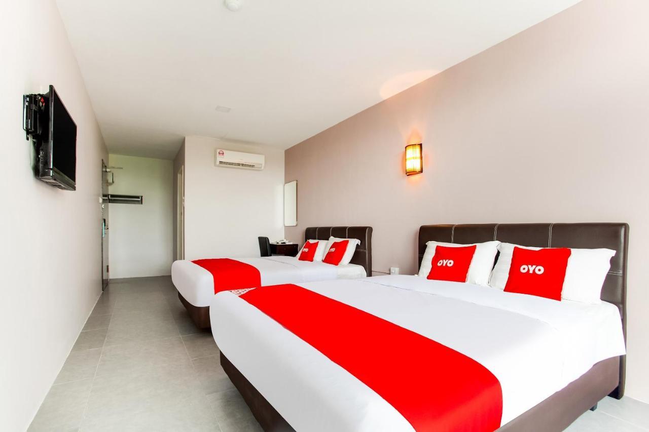 Oyo 89631 988 Hotel Johor Bahru Exteriör bild