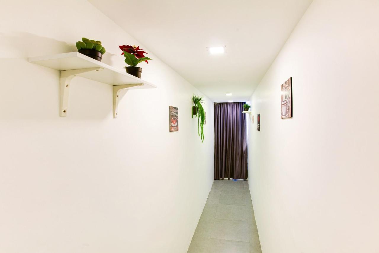 Oyo 89631 988 Hotel Johor Bahru Exteriör bild