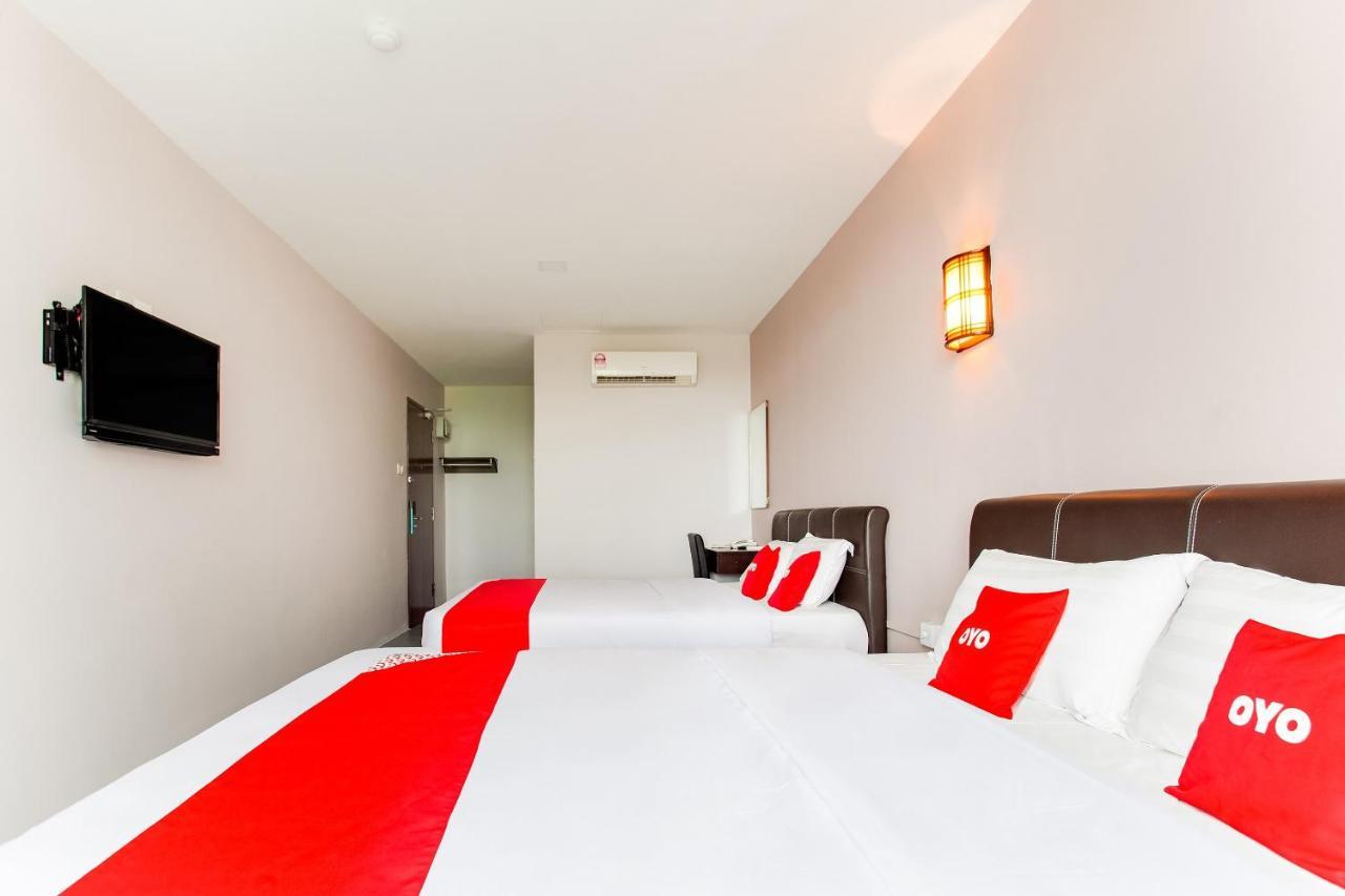 Oyo 89631 988 Hotel Johor Bahru Exteriör bild